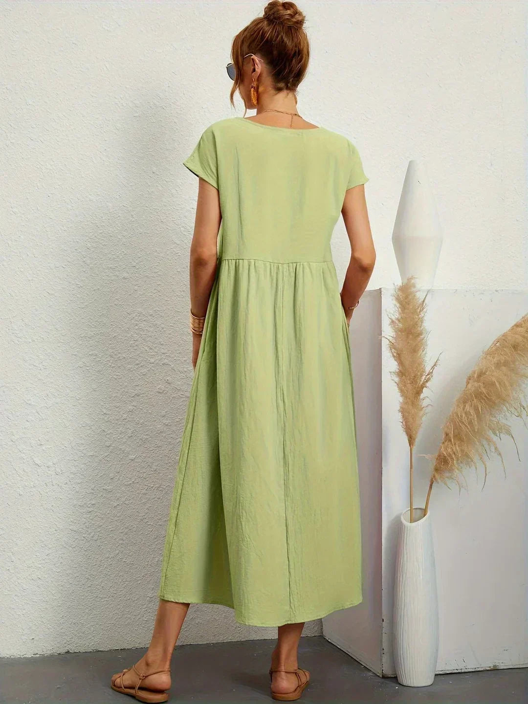 Gabrielle | Elegant Flowing Midi Dress