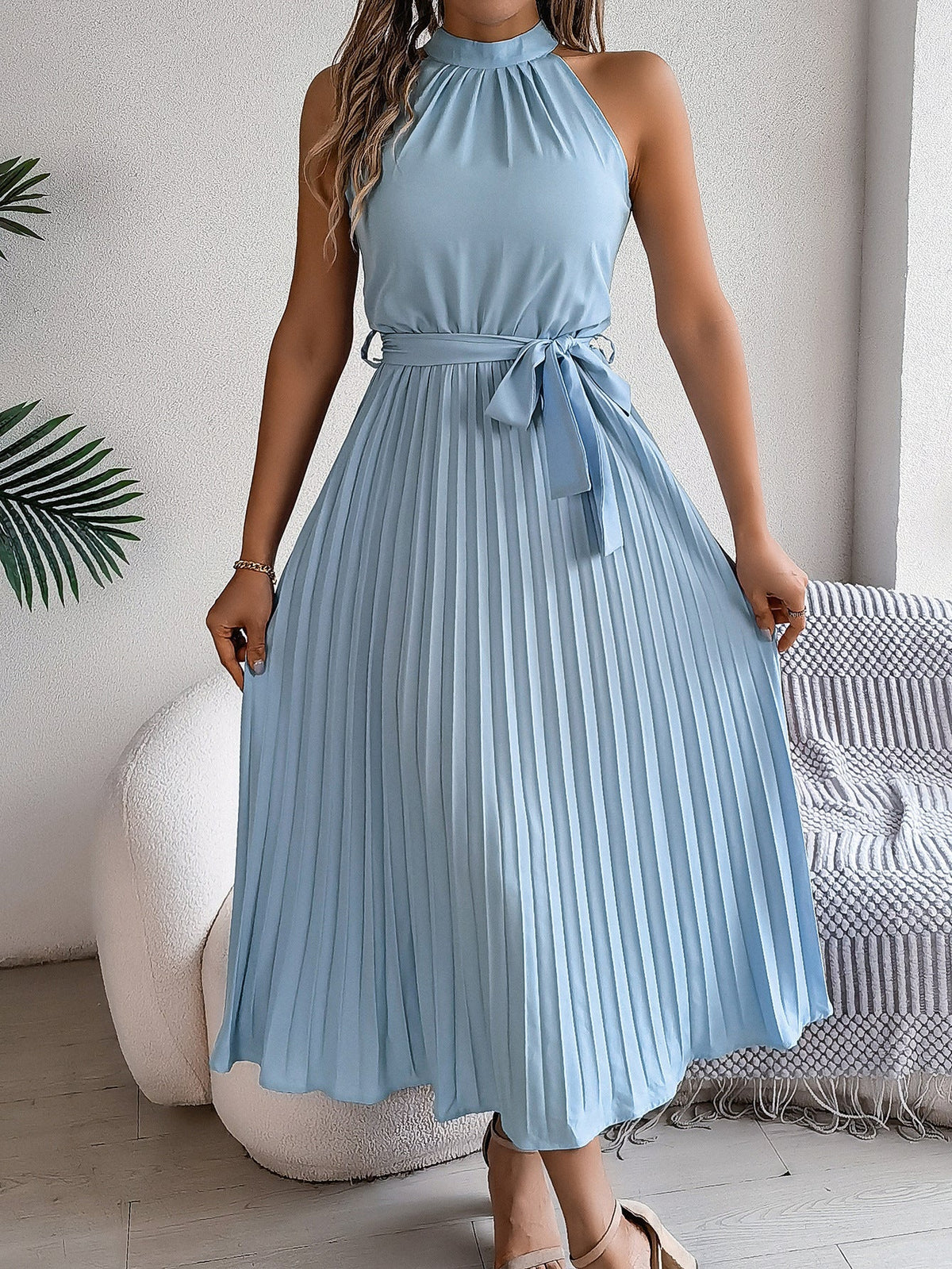 CHARLOTTE – Graceful Pleated Midi Dress