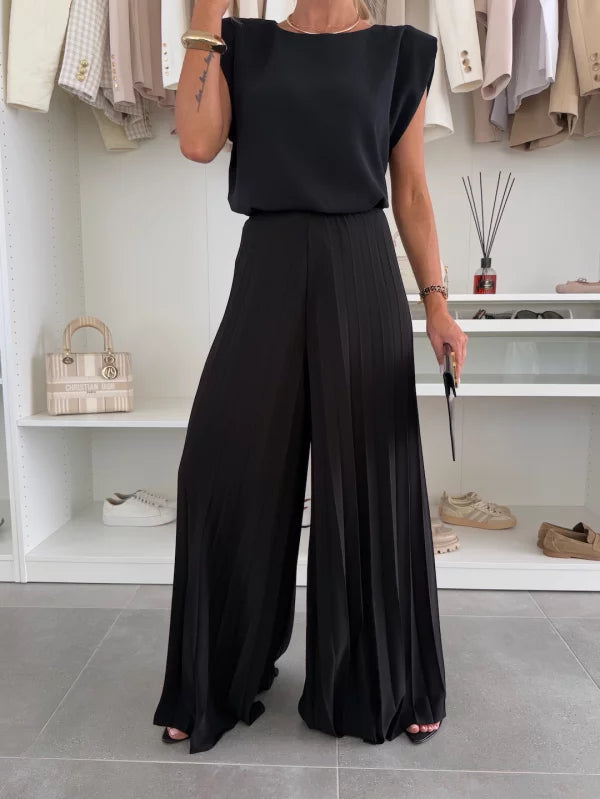 Evelyn Elegant 2-Piece Set | Flowing Top and Pleated Trousers